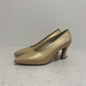 Via Spiga Italian Leather Pumps Chartreuse dark gold Heels Size 8.5